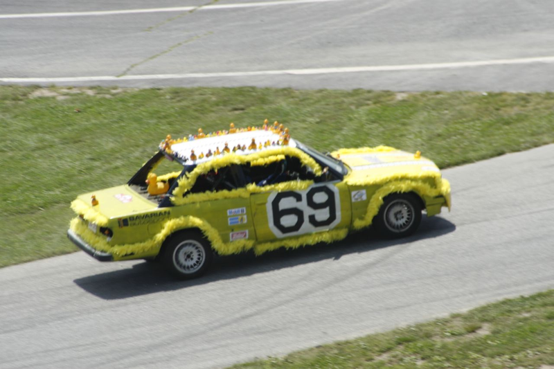 Illustration for article titled The 24 Hours Of LeMons New England 2009 Über Gallery, Part 4